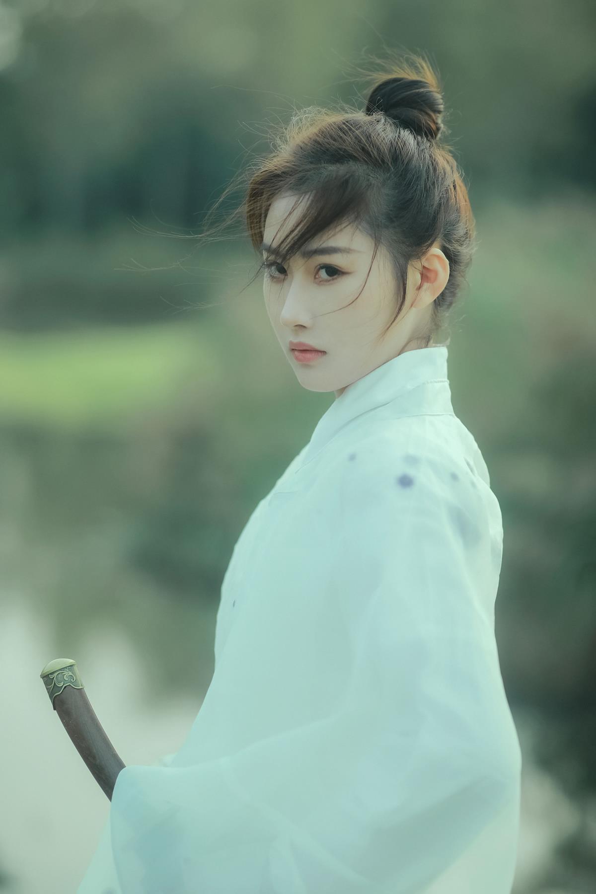 南宫仆射 – 摄影：子瞬 – 模特：一盏白茶清欢-艺语图