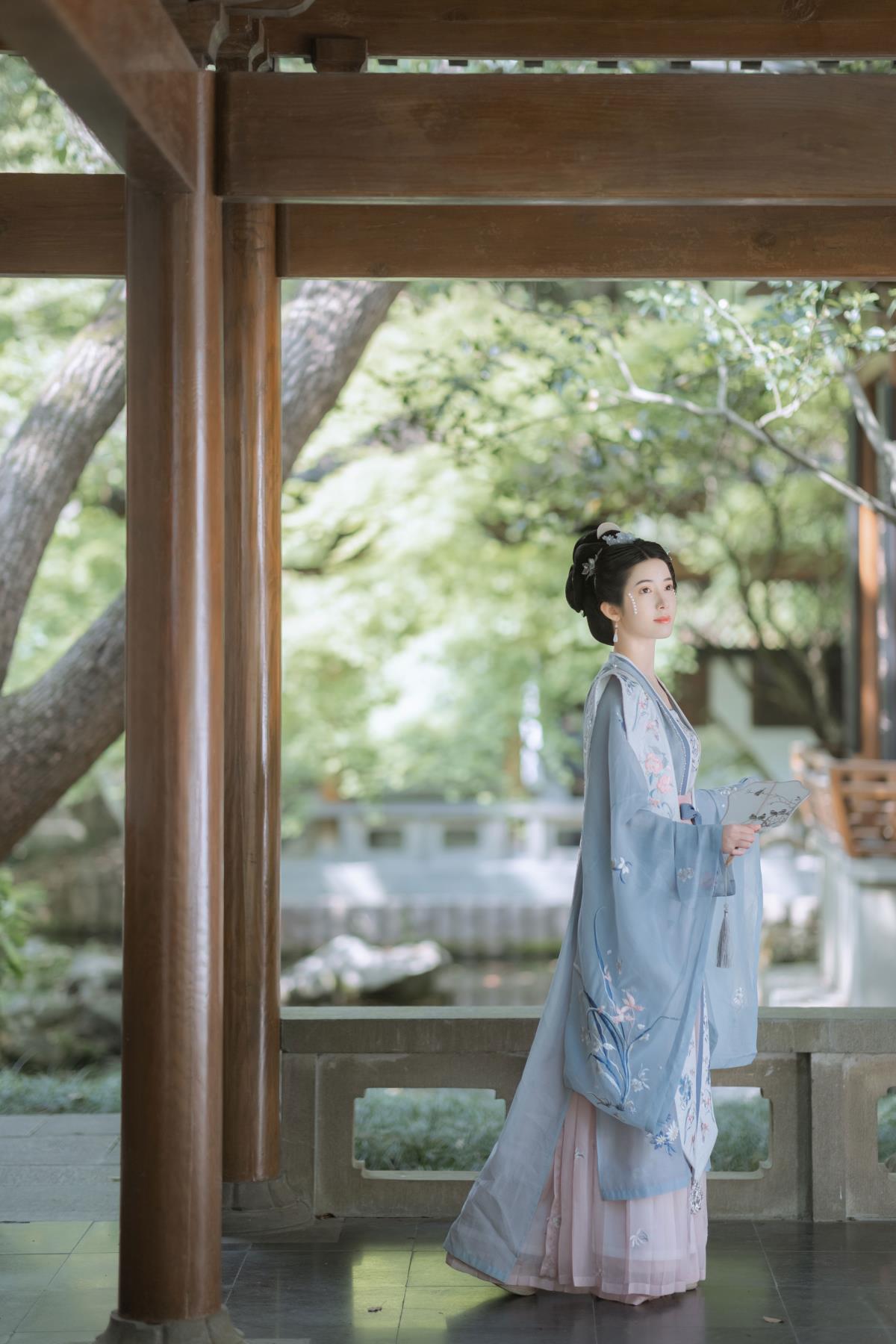 清平事 - 摄影：若寒Rock - 模特：一只阿梦崽-艺语图