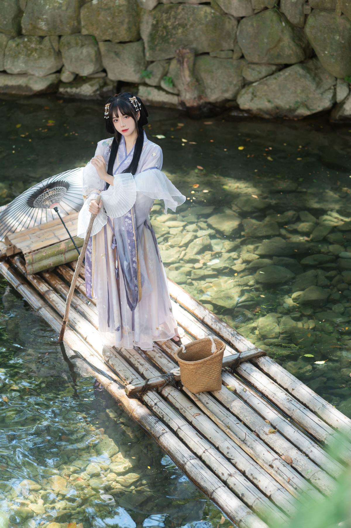 泛舟记 – 摄影：魔颜社D叔 – 模特：贰加六-艺语图