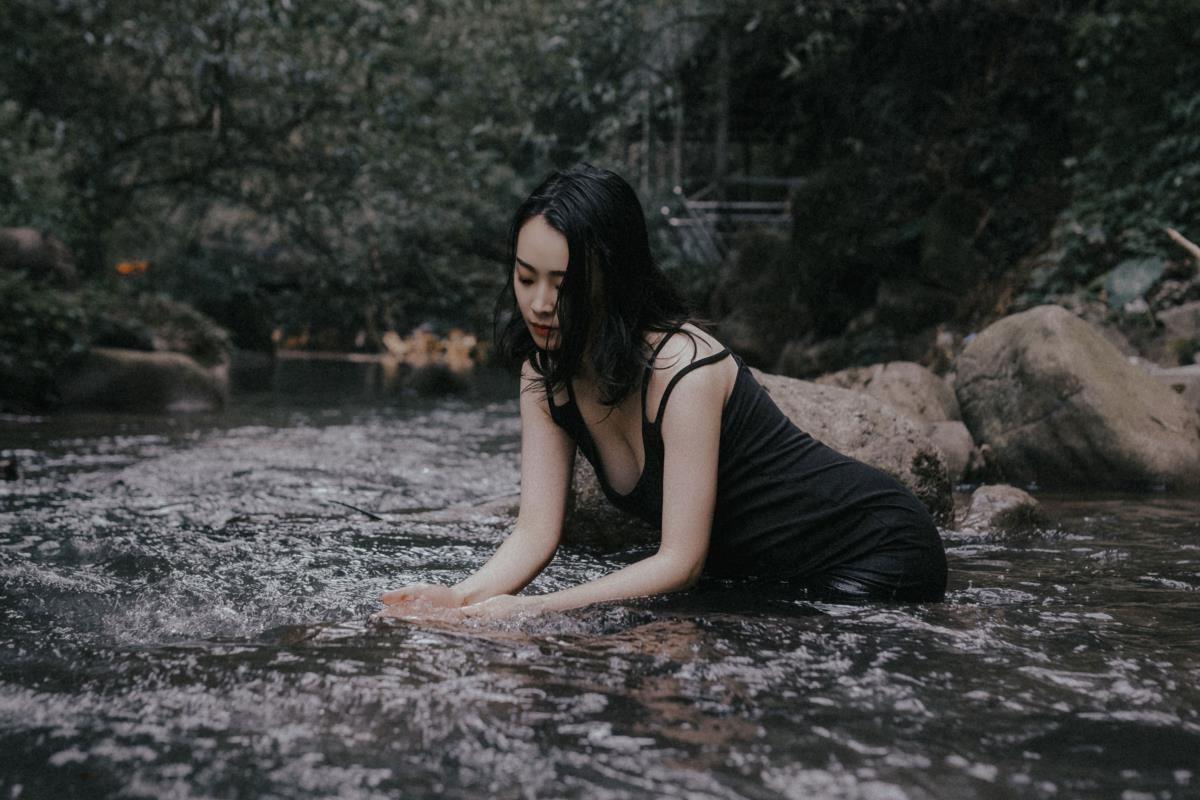 沉溺 - 摄影：裕奇学长 - 模特：茶架-艺语图