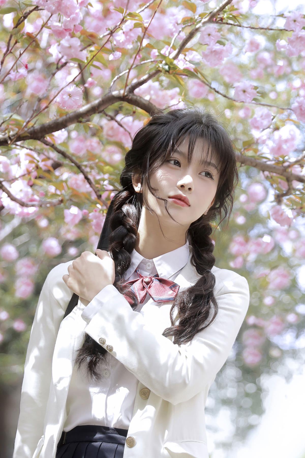 繁樱一树 – 摄影：犯困的可爱哆 – 模特：聂十三-艺语图