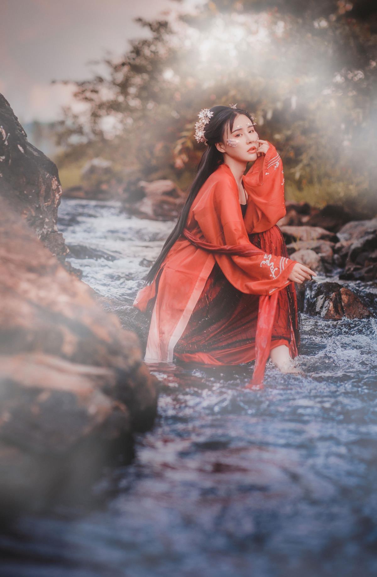 出水芙蓉 - 摄影：随遇 - 模特：雅熙有婴儿肥-艺语图