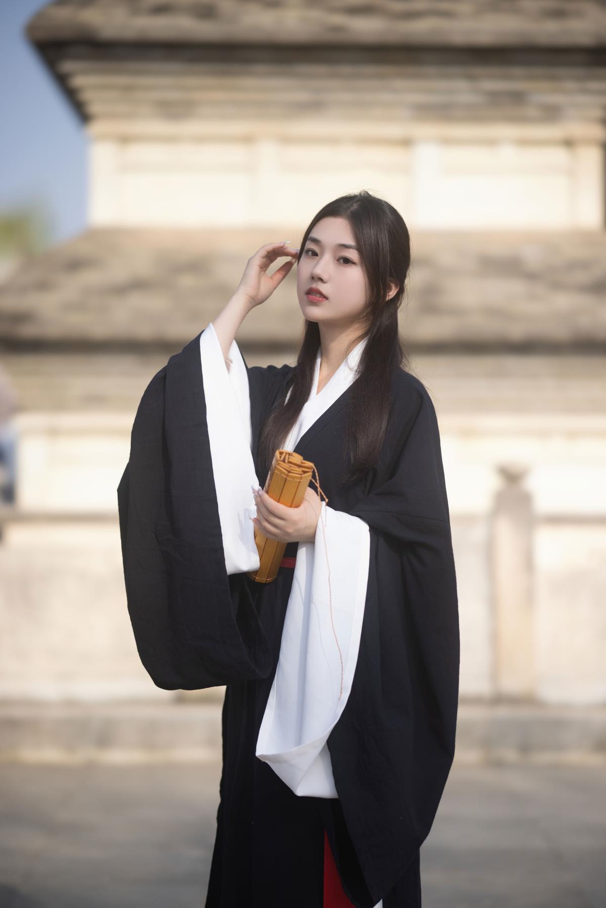 墨玉 – 摄影：武庚 – 模特：裴同学-艺语图