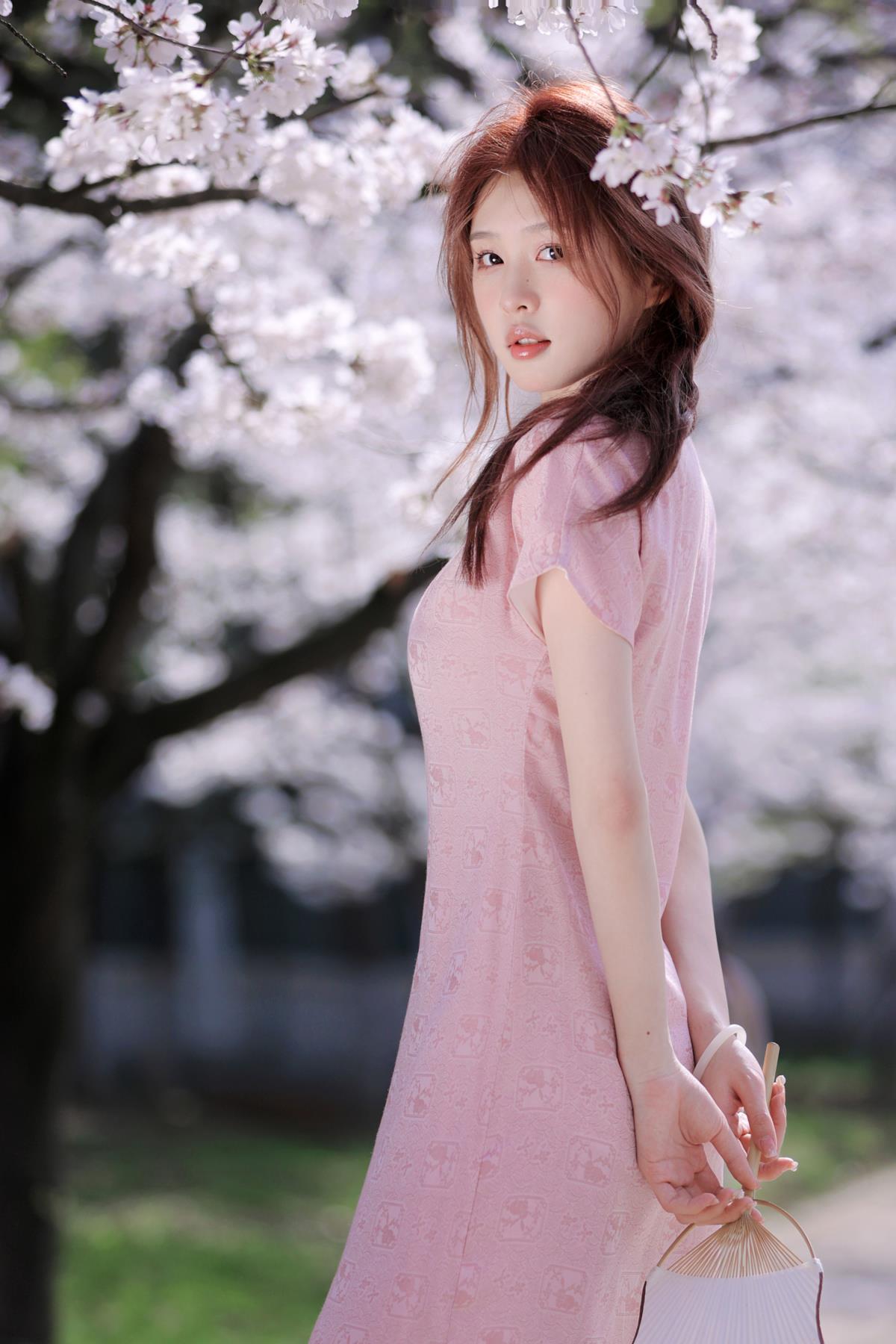 春日来信 – 摄影：李稚明 – 模特：罗言-艺语图