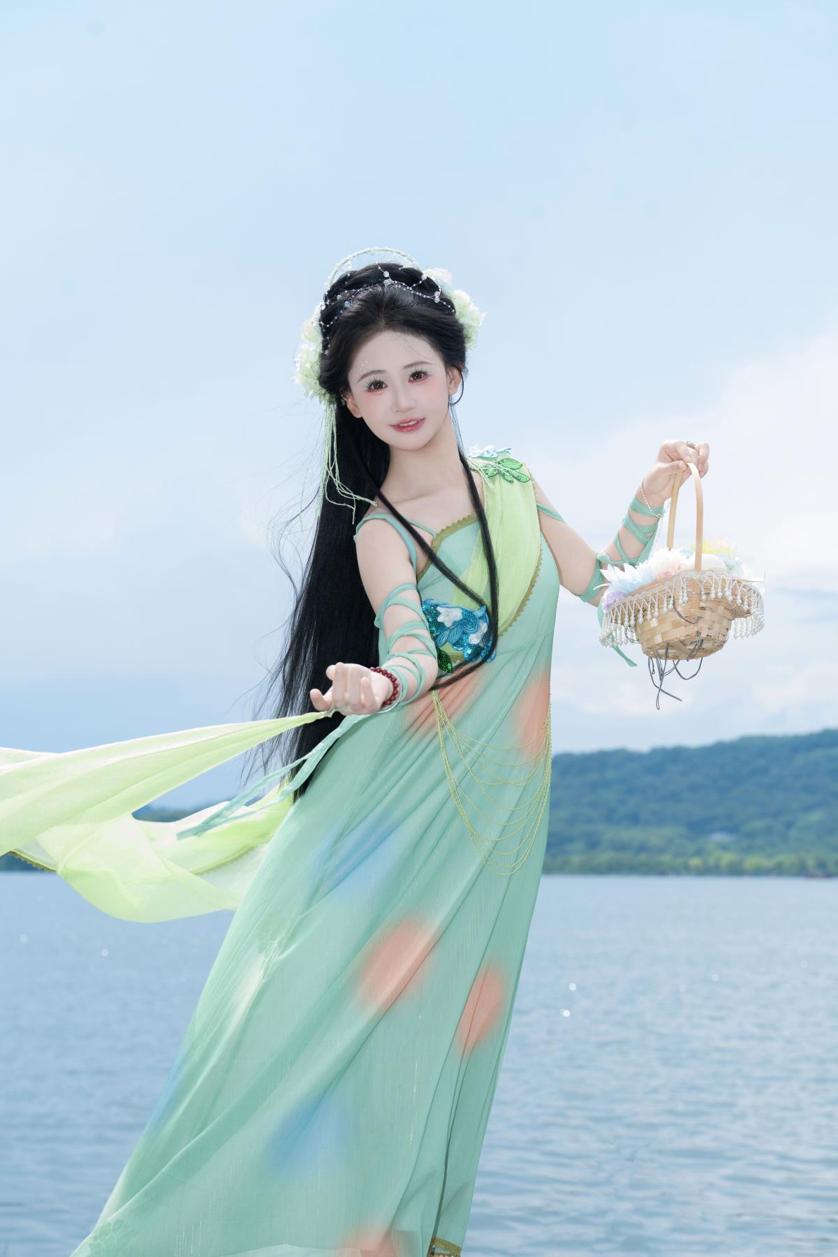 七仙女绿儿 – 摄影：西夏 – 模特：湫一只岁岁-艺语图