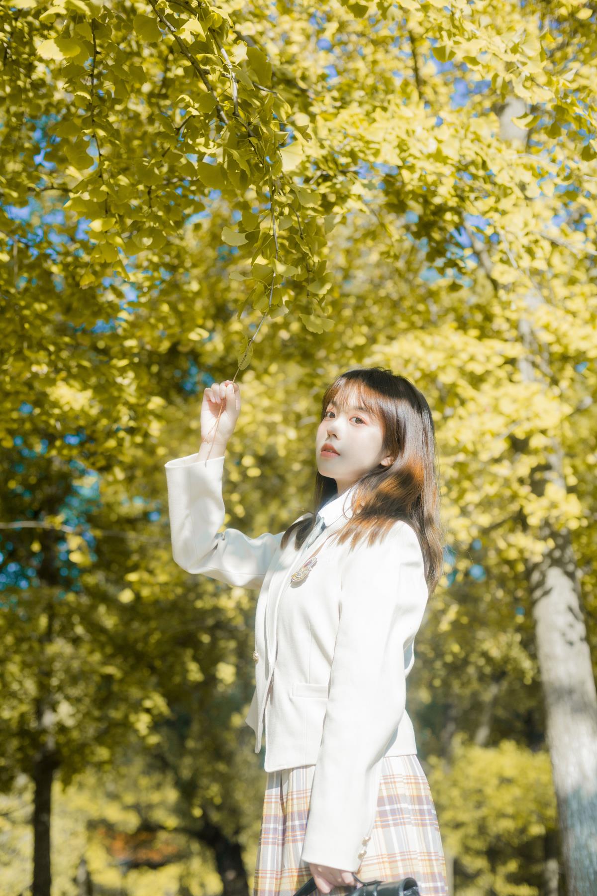 奶油味的秋 - 摄影：LLL_Lia_ - 模特：哈吉麻花-艺语图