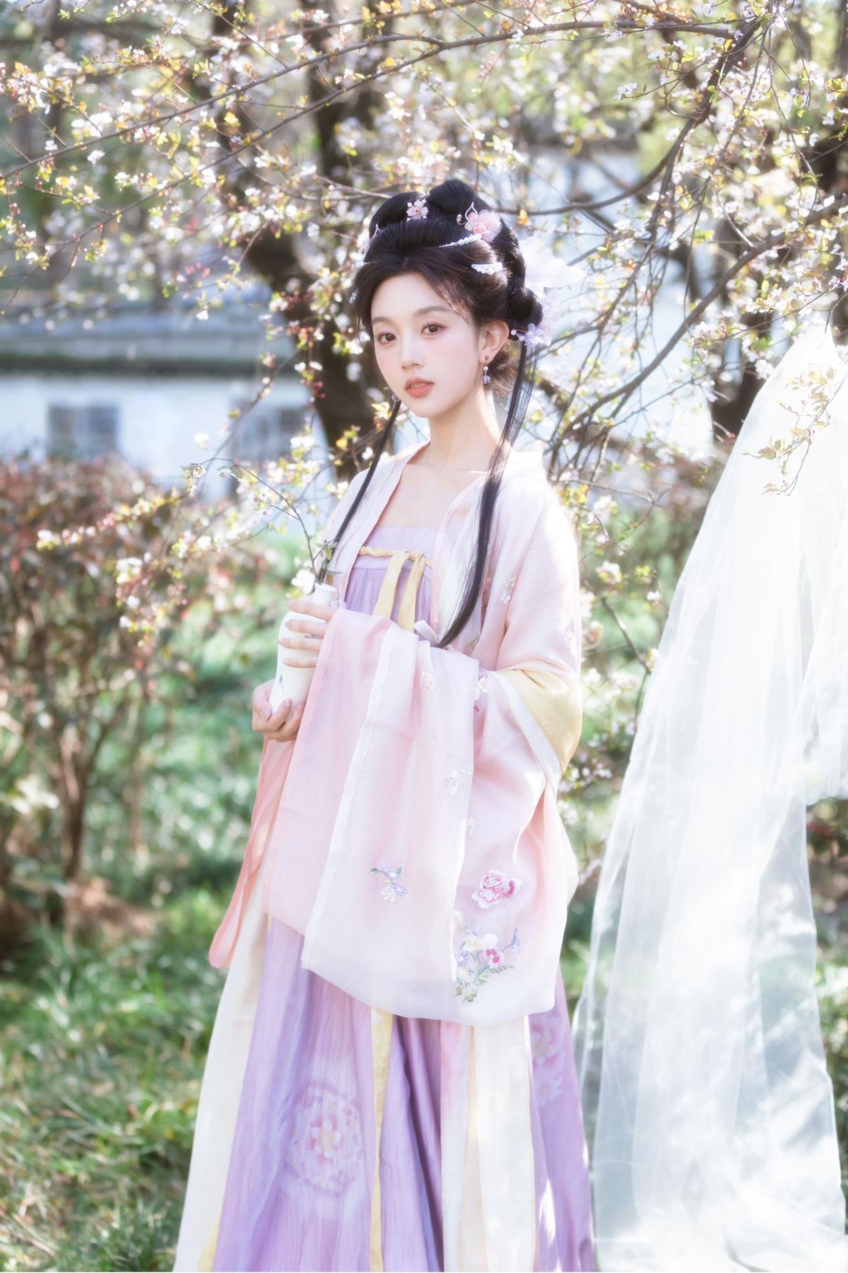 沾衣欲湿杏花雨 – 摄影：wear_ – 模特：奥特有点慢-艺语图