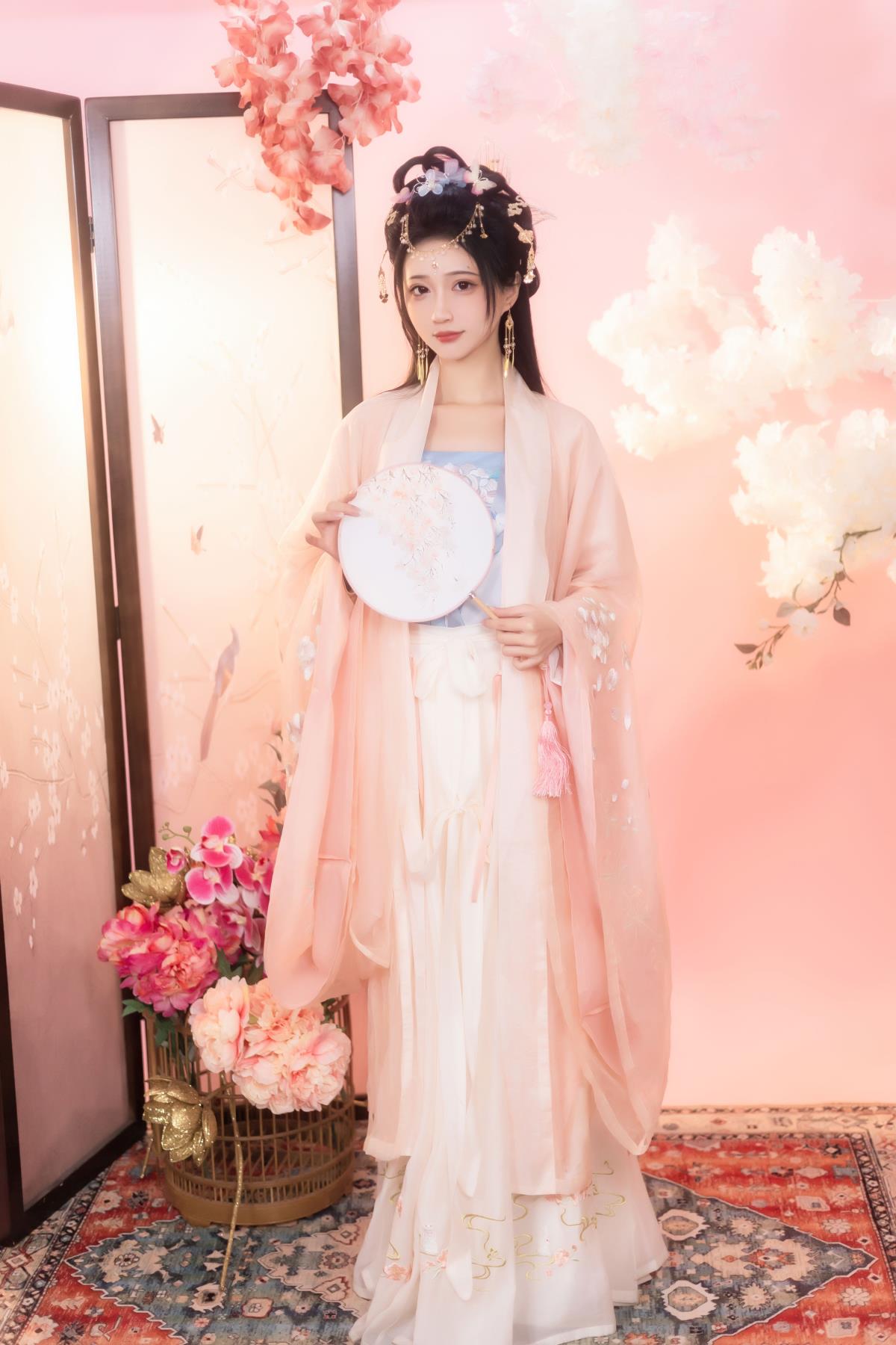 心之月 – 摄影：少时白 – 模特：绮罗生的小苏苏-艺语图