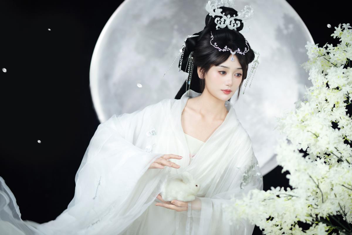 嫦娥 - 摄影：青城一玲 - 模特：一只大大大李子-艺语图