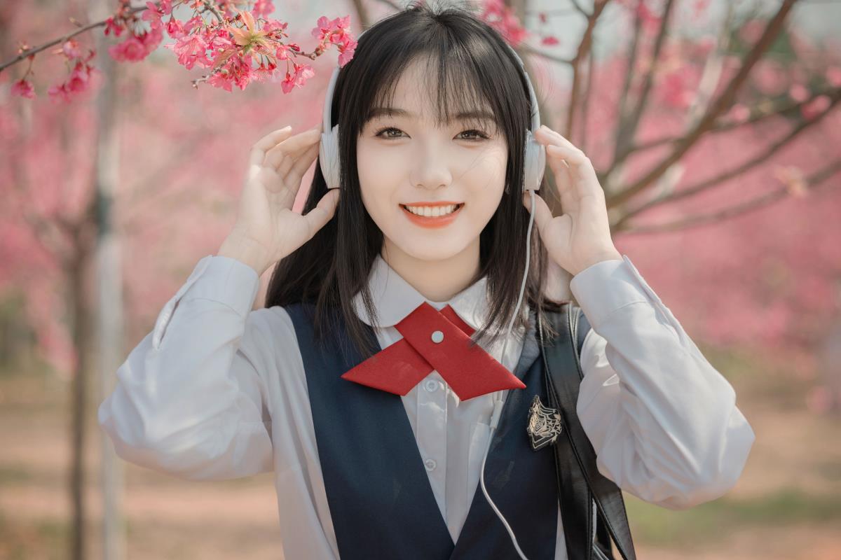 樱花树下 - 摄影：小果林 - 模特：简小橙-艺语图