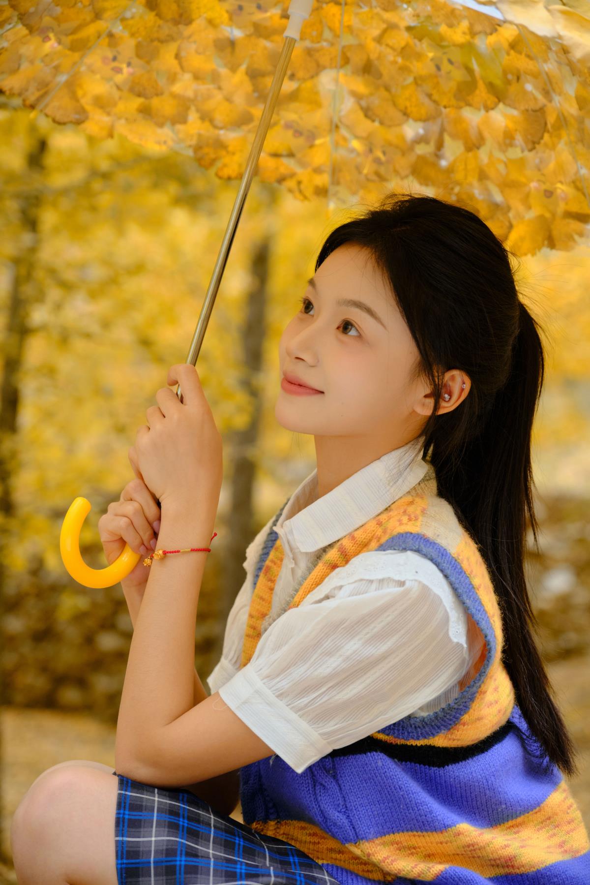 银杏少女 - 摄影：武庚 - 模特：小番茄-艺语图
