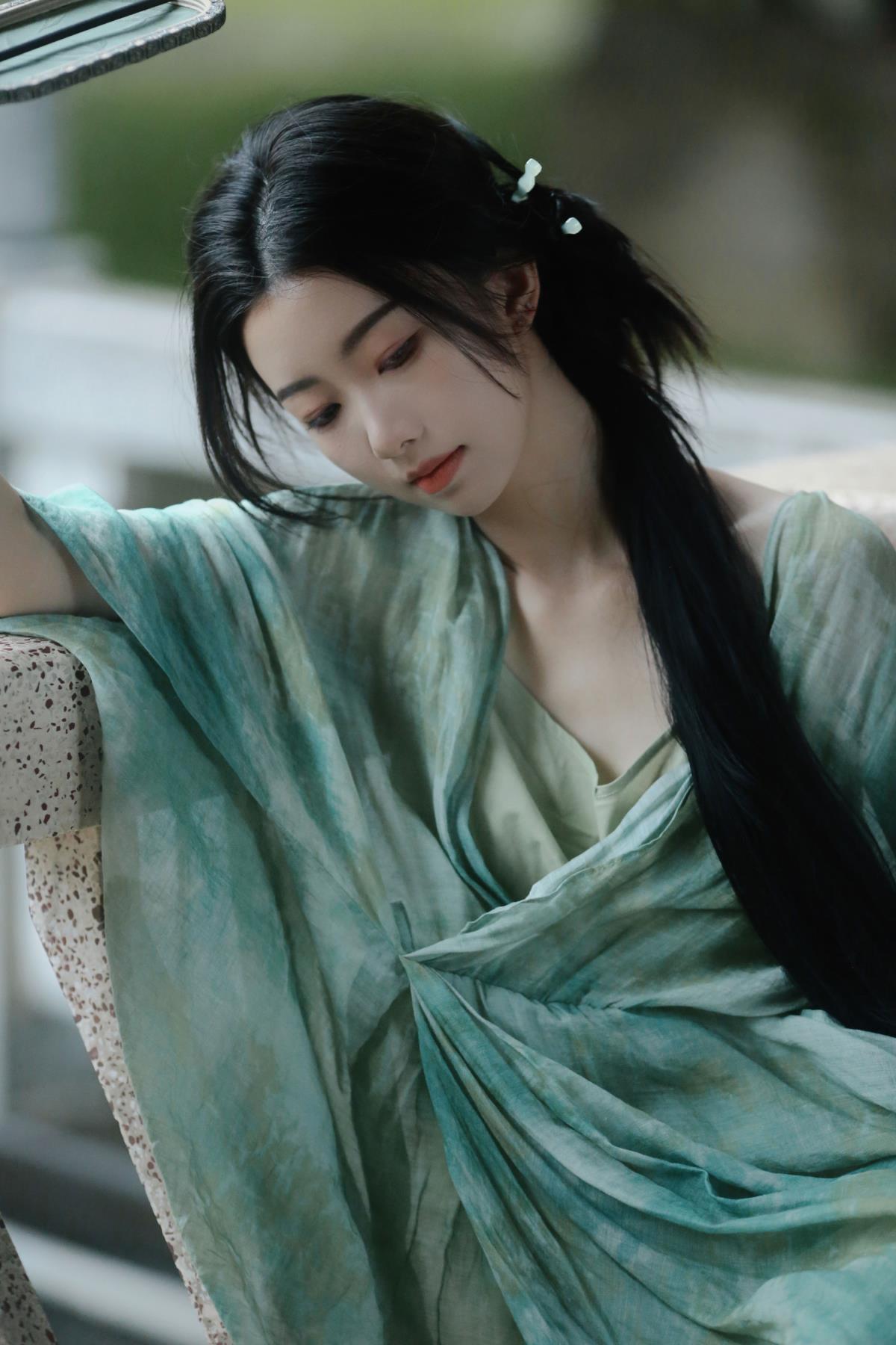 杨柳提，远方烟雨 --艺语图