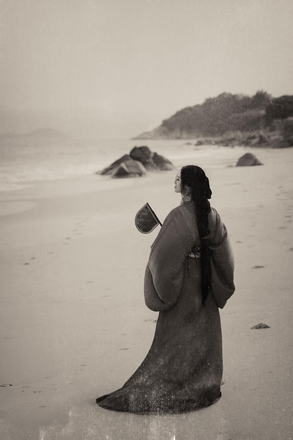 望海潮 - 摄影：若寒Rock - 模特：青衣-艺语图