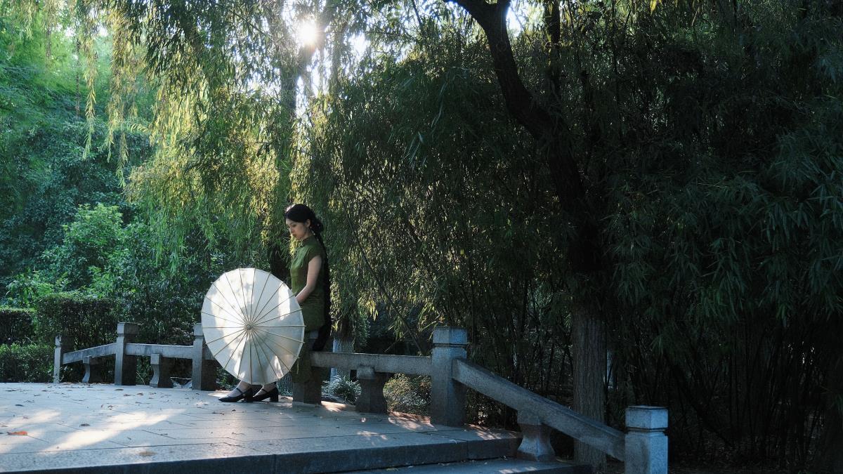 只此青绿 – 摄影：翯酱 – 模特：陈子翮-艺语图