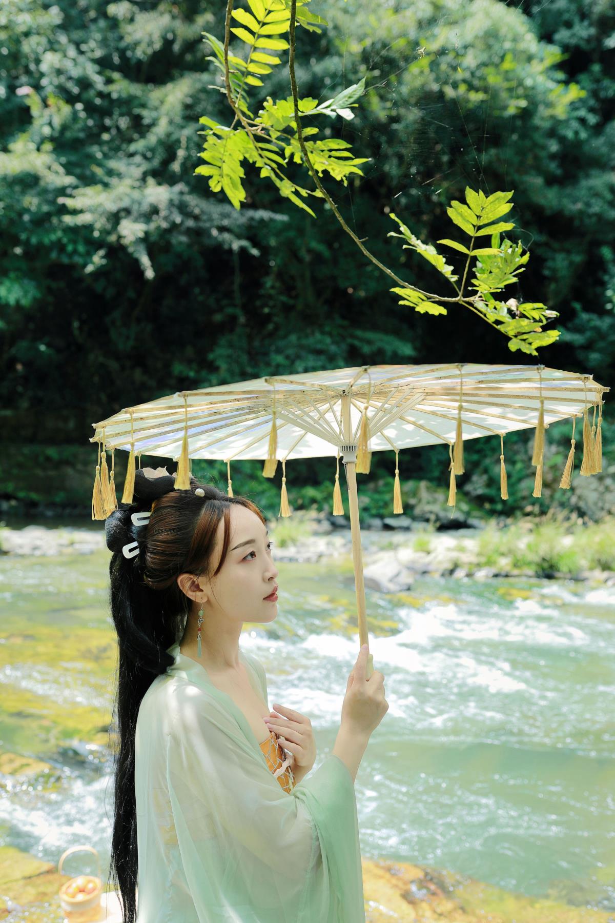 山水之间 - 摄影：本宽 - 模特：语嫣-艺语图