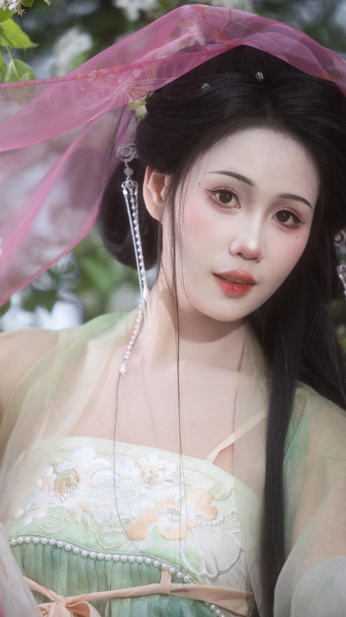 海棠未雨， 梨花先雪   - 摄影：摄影师喵小喵 - 模特：阿程程-艺语图