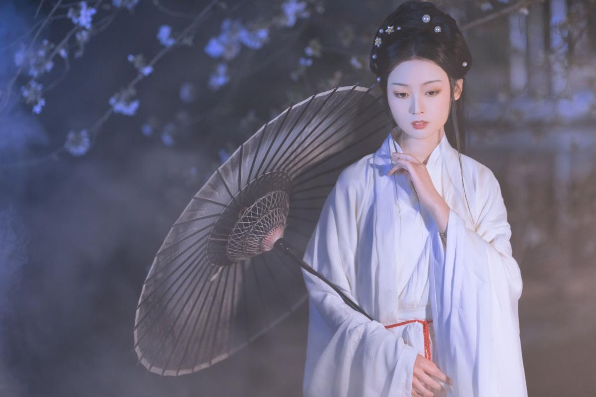 一枕清梦 - 摄影：若寒Rock - 模特：汀贰-艺语图