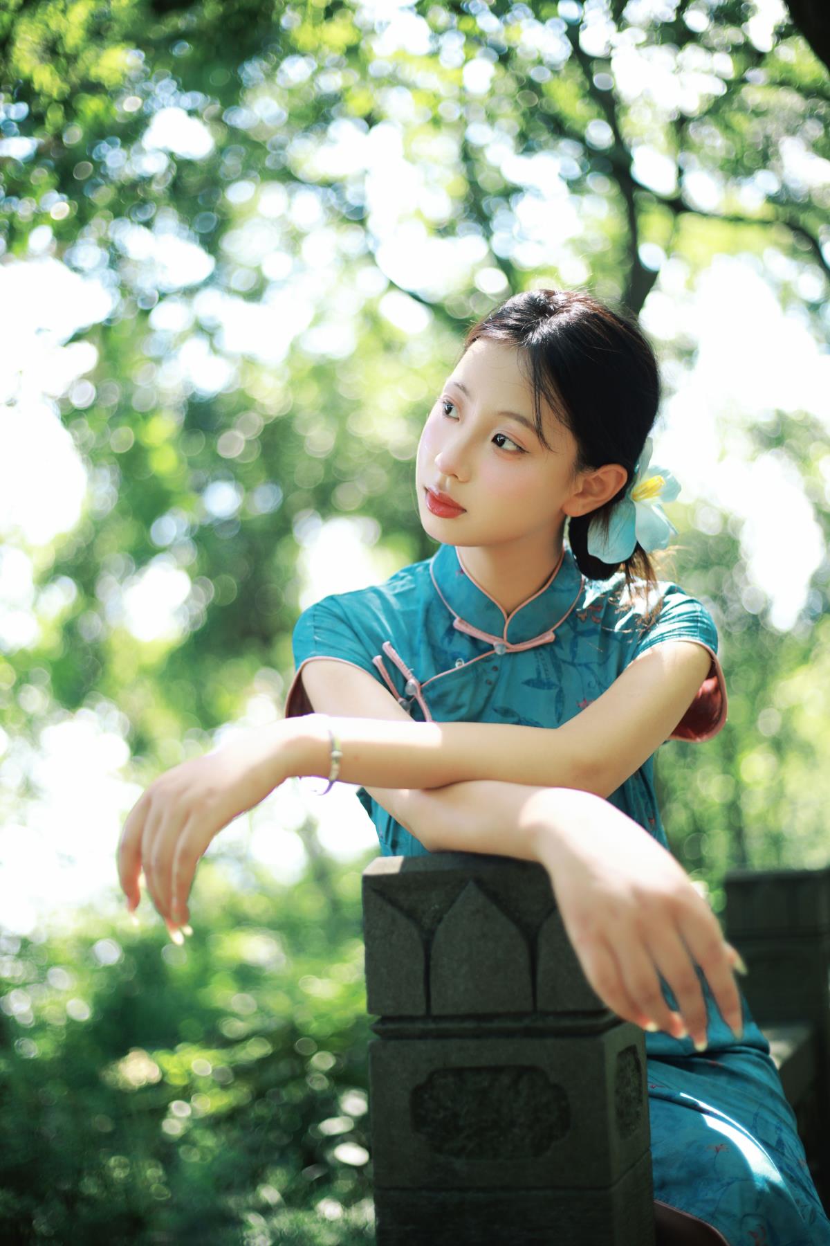 六和塔下的旗袍绿色 - 摄影：摄影师鹤白 - 模特：小u-艺语图