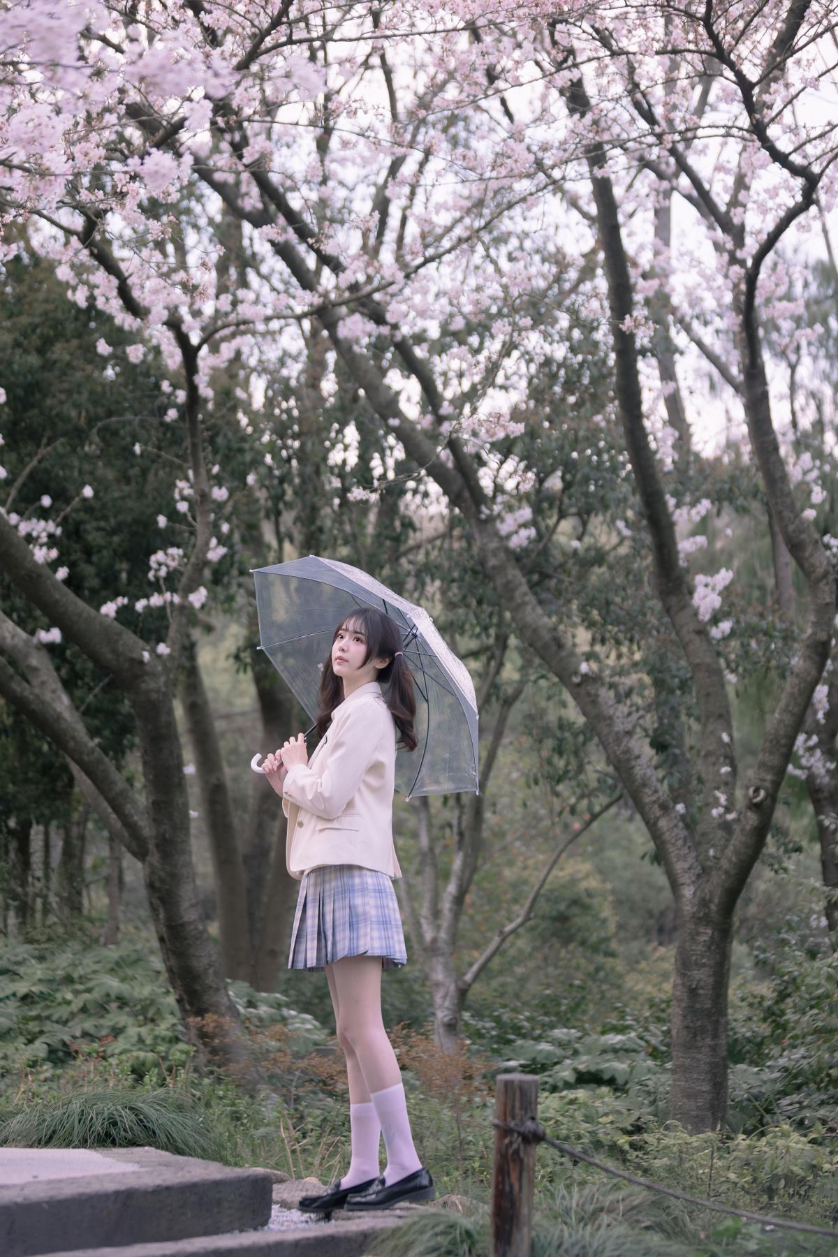 樱花树下的少女 - 摄影:若寒Rock - 模特:刺青师豆芽-艺语图