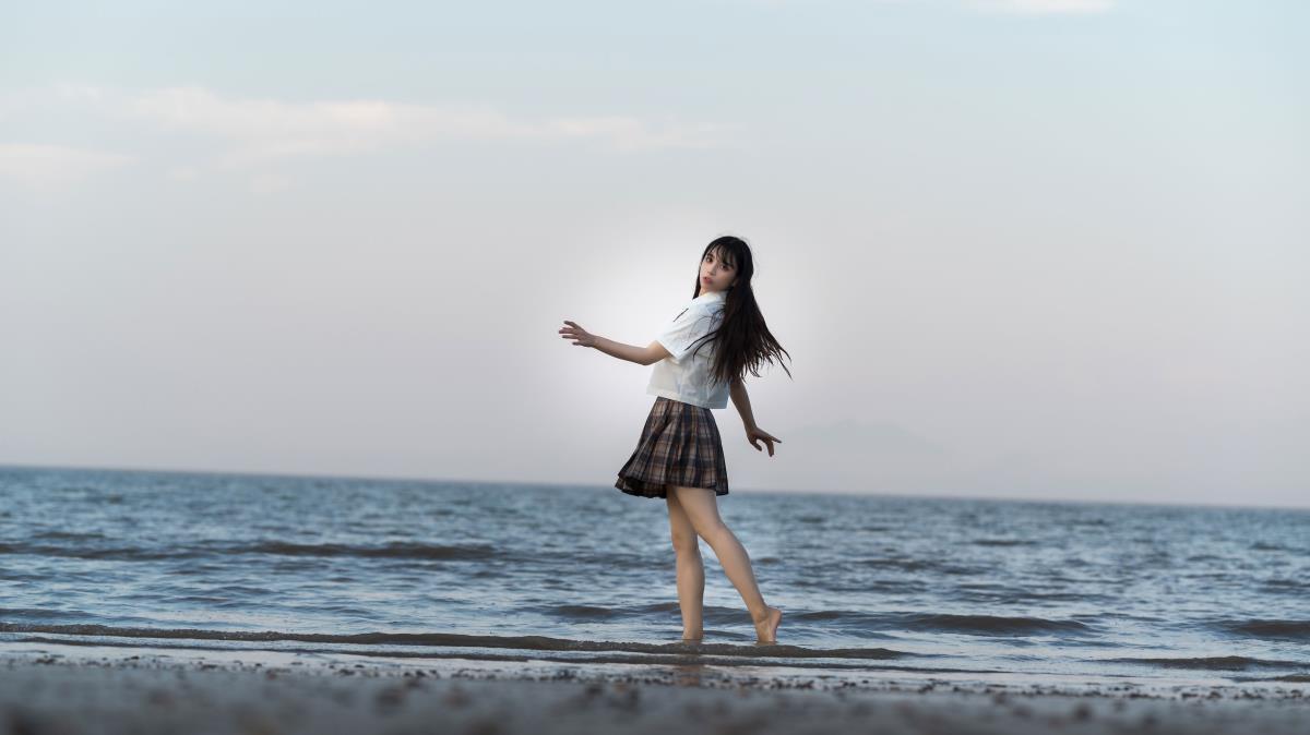 追浪 - 摄影：魔颜社D叔 - 模特：贰加六-艺语图