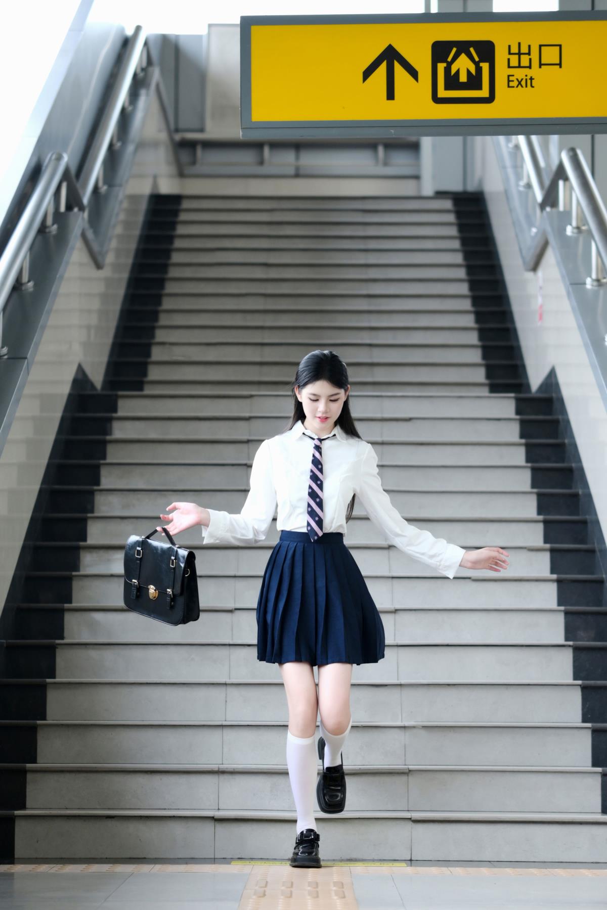 重庆日系车站—大溪口 - 摄影：海边捡贝壳 - 模特：荔枝-艺语图