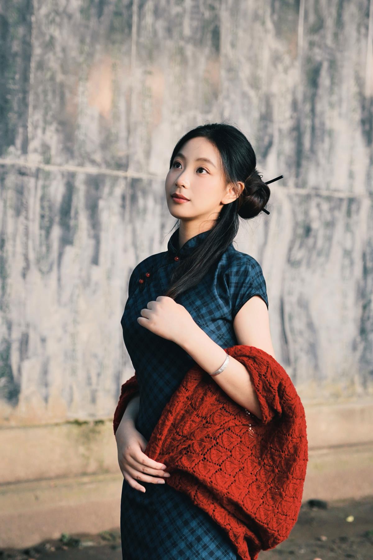 蓝色江南旗袍 – 摄影：摄影师果冻 – 模特：小u-艺语图