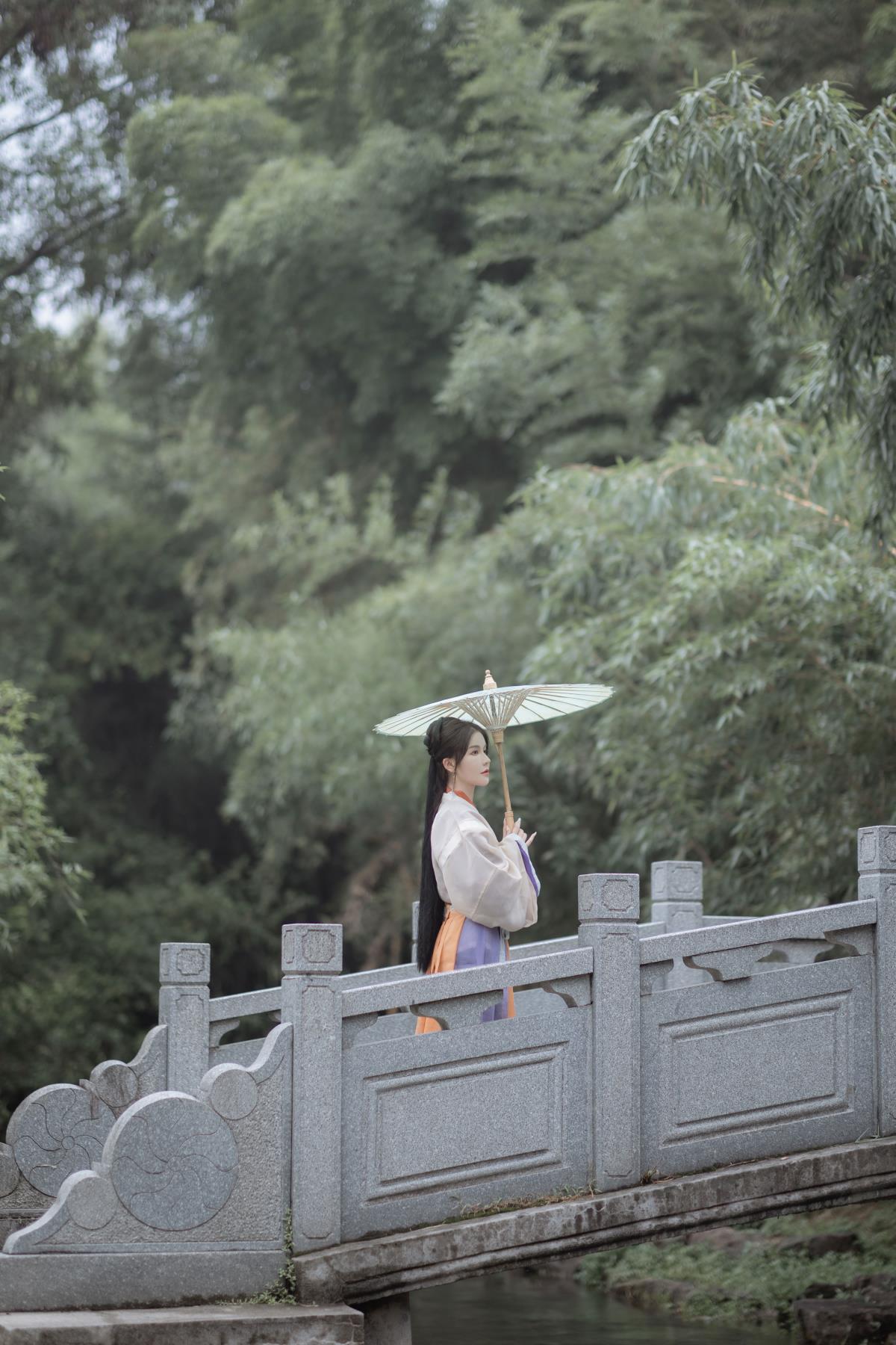 幽居闲客 - 摄影：若寒Rock - 模特：悦悦小宝贝ya-艺语图