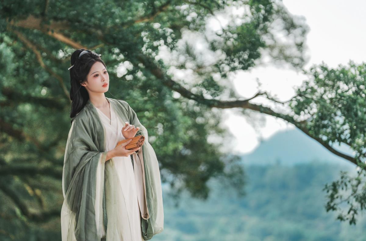 魏晋风人像拍摄-榕水谣 - 摄影：小蜜蜂 - 模特：夏煦-艺语图