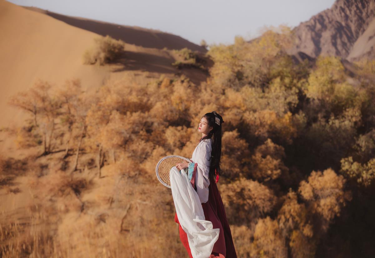 塞外行 - 摄影：万锦其 - 模特：当初叫人家小田田-艺语图