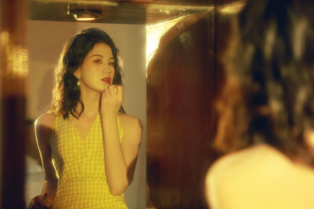 港风电影感 - 摄影：八月树 - 模特：是薯条呀-艺语图