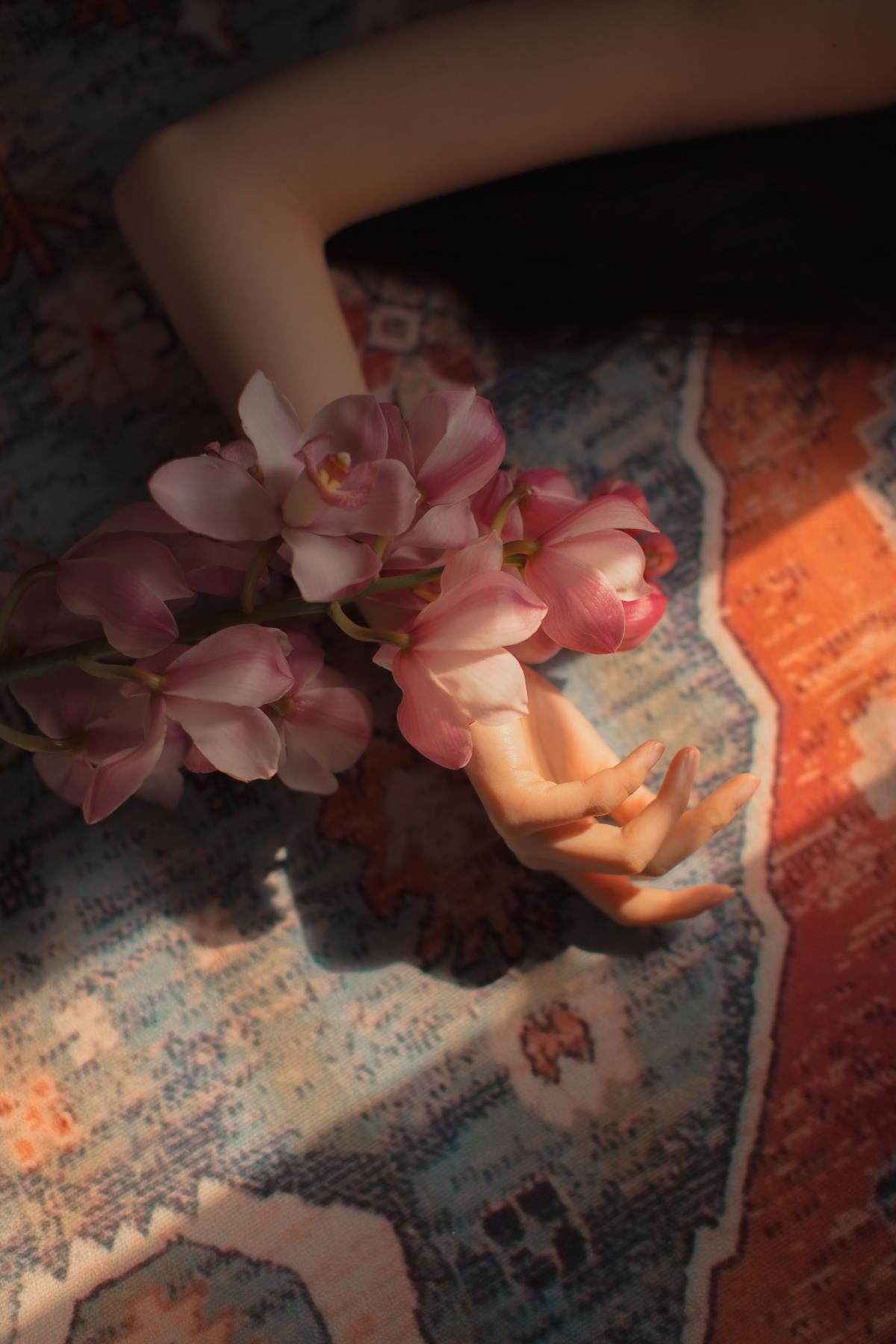 大花蕙兰 – 摄影：白杨 – 模特：Miya怡君-艺语图