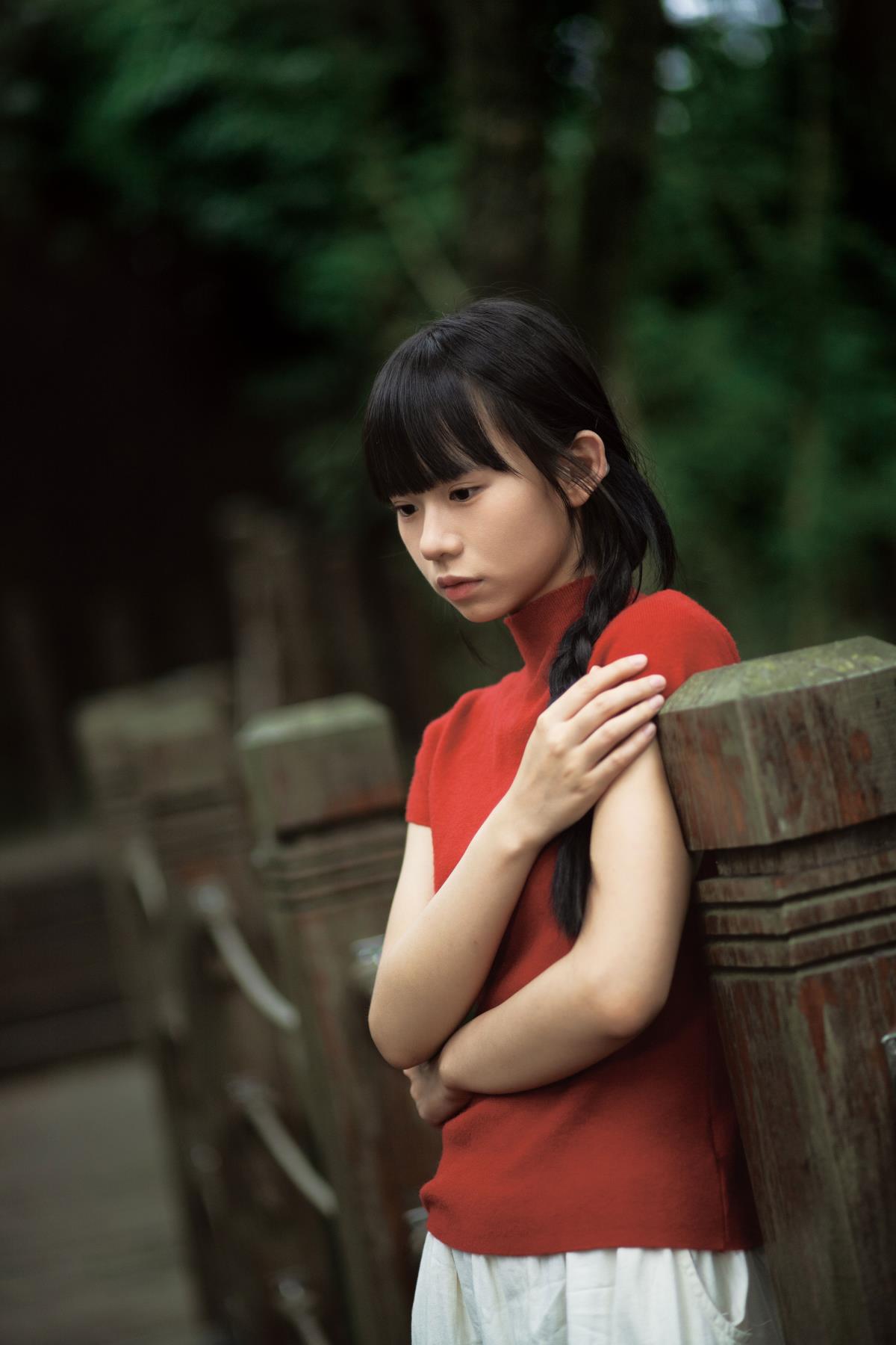 雨后 – 摄影：南乔儿 – 模特：是三金呀-艺语图