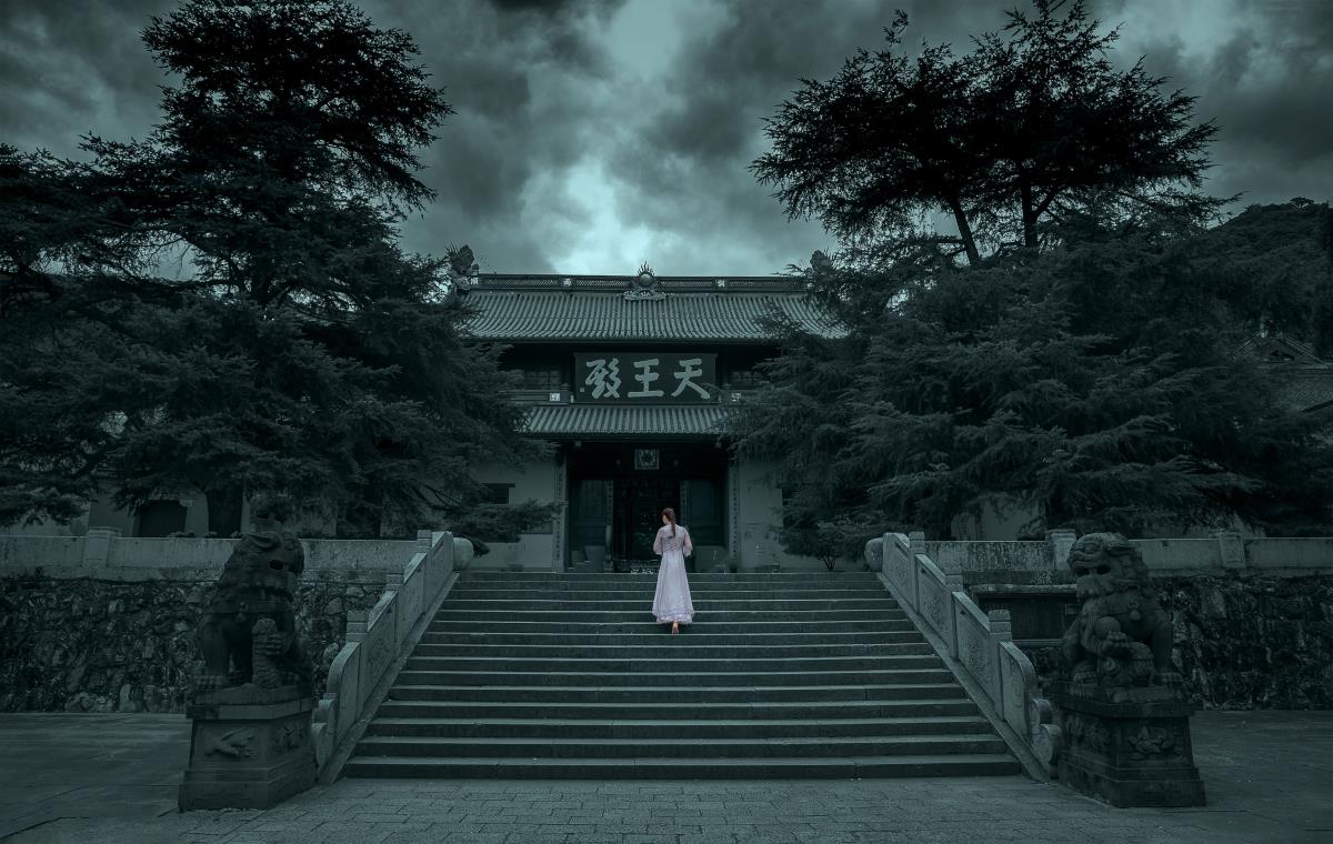 问佛 - 摄影：龍叔 - 模特： 阿莲-艺语图