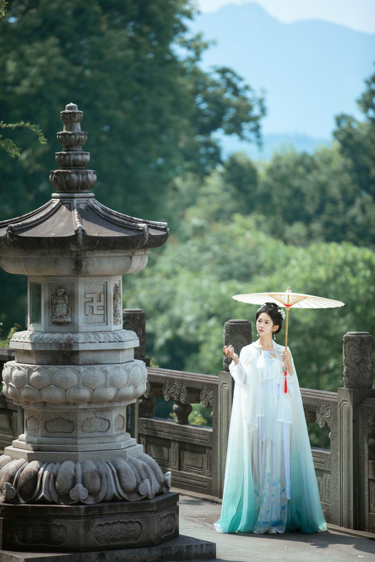 如梦令 - 摄影：大饼先生 - 模特：湫一只岁岁-艺语图