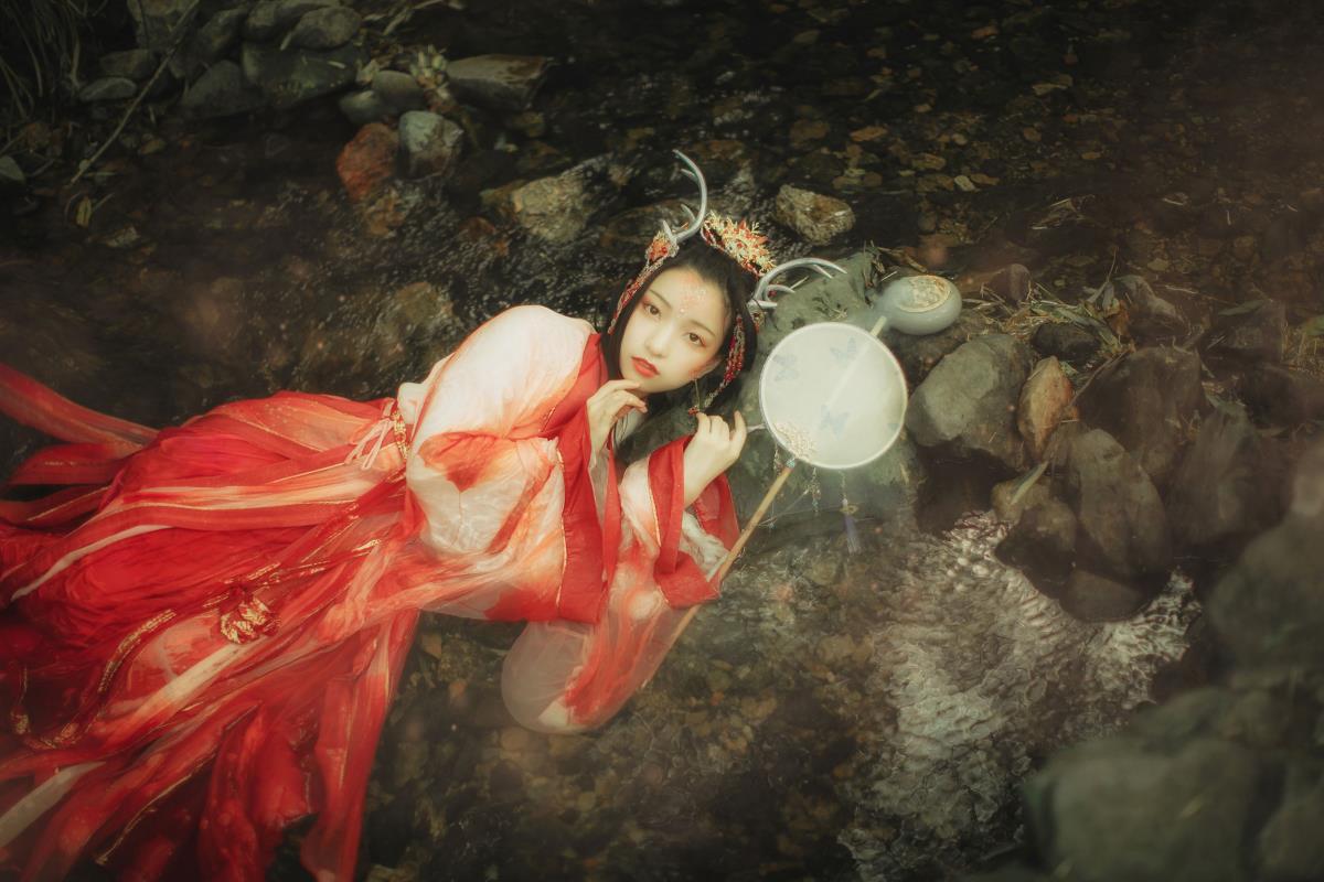 龙女 - 摄影:薄荷白 - 模特:猪系少女日-艺语图