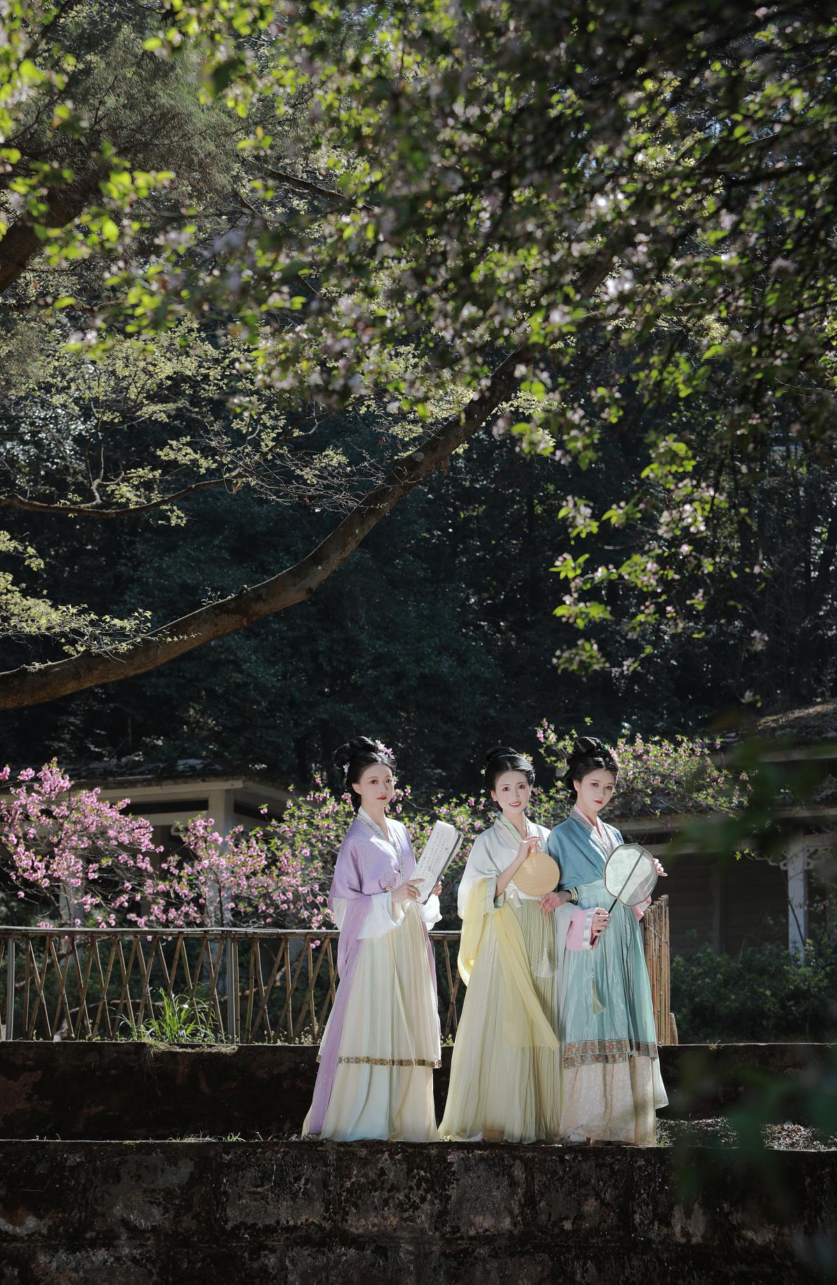 春有百花秋有月 - 摄影：阿录- - 模特：一固美撇捺-艺语图