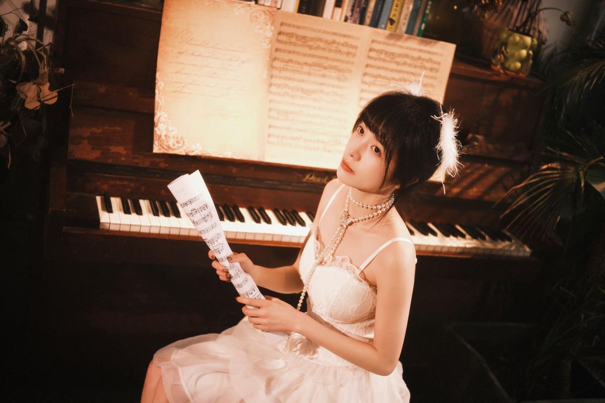 钢琴天使 – 摄影：武庚 – 模特：小松麻奈-艺语图