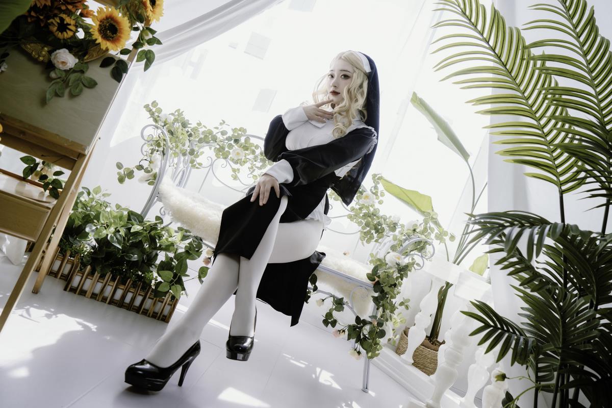 同人女仆装 – 摄影：太特斯 – 模特：桃墨公子x-艺语图