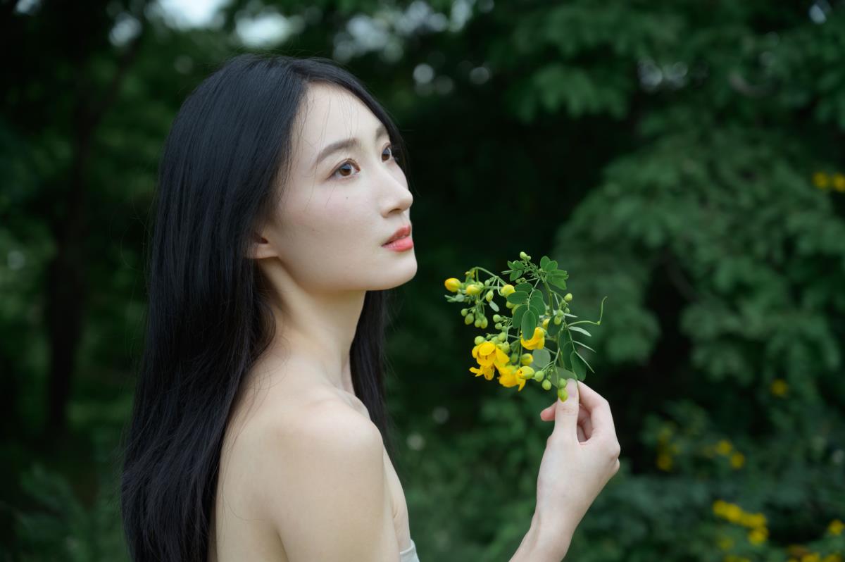 黄槐花开 - 摄影：尤里CC - 模特：阿吉缘子-艺语图