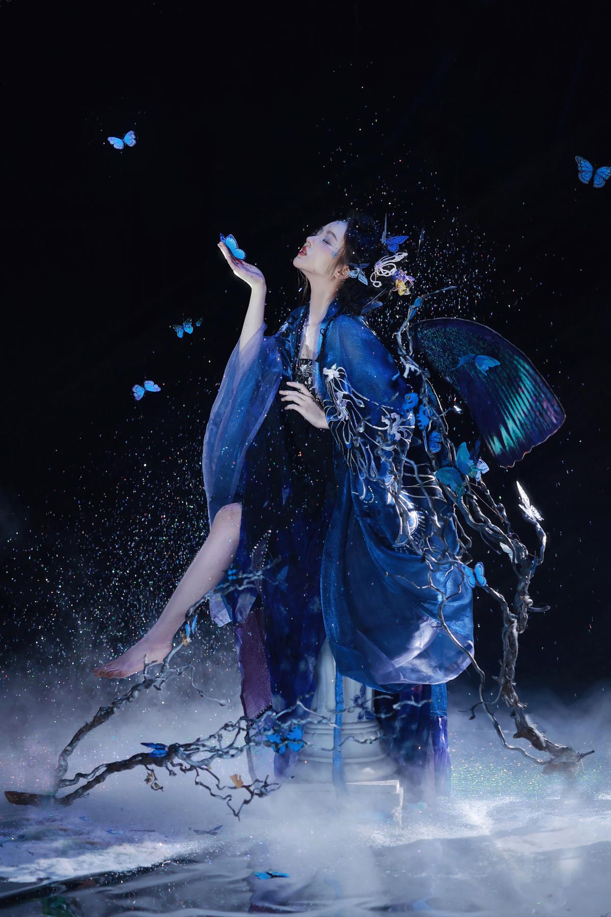 万蝶振翅 – 摄影：素昭 – 模特：天晴后的樱花花-艺语图