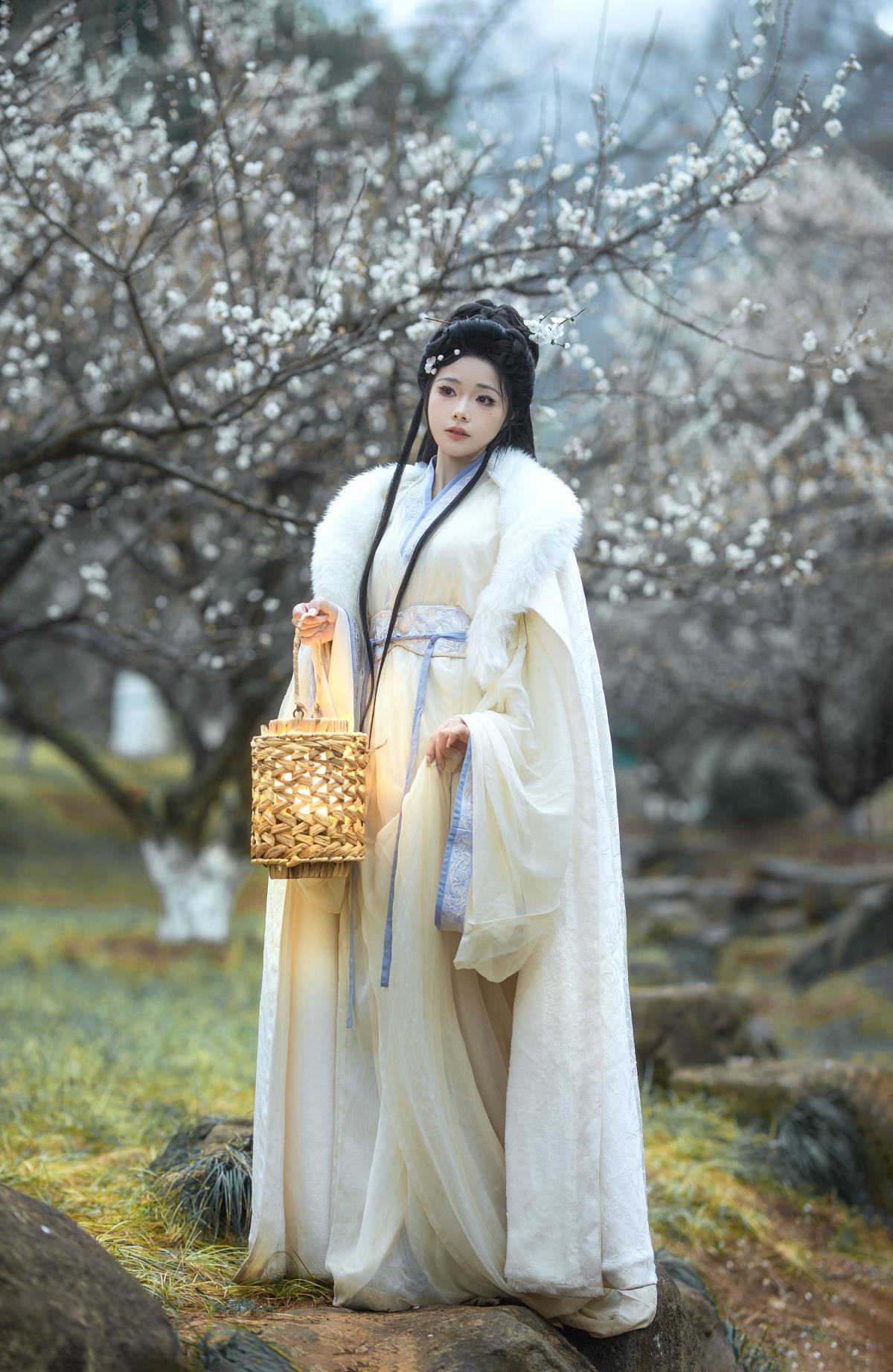 问春 - 摄影：花间 - 模特：云云的黑眼圈儿