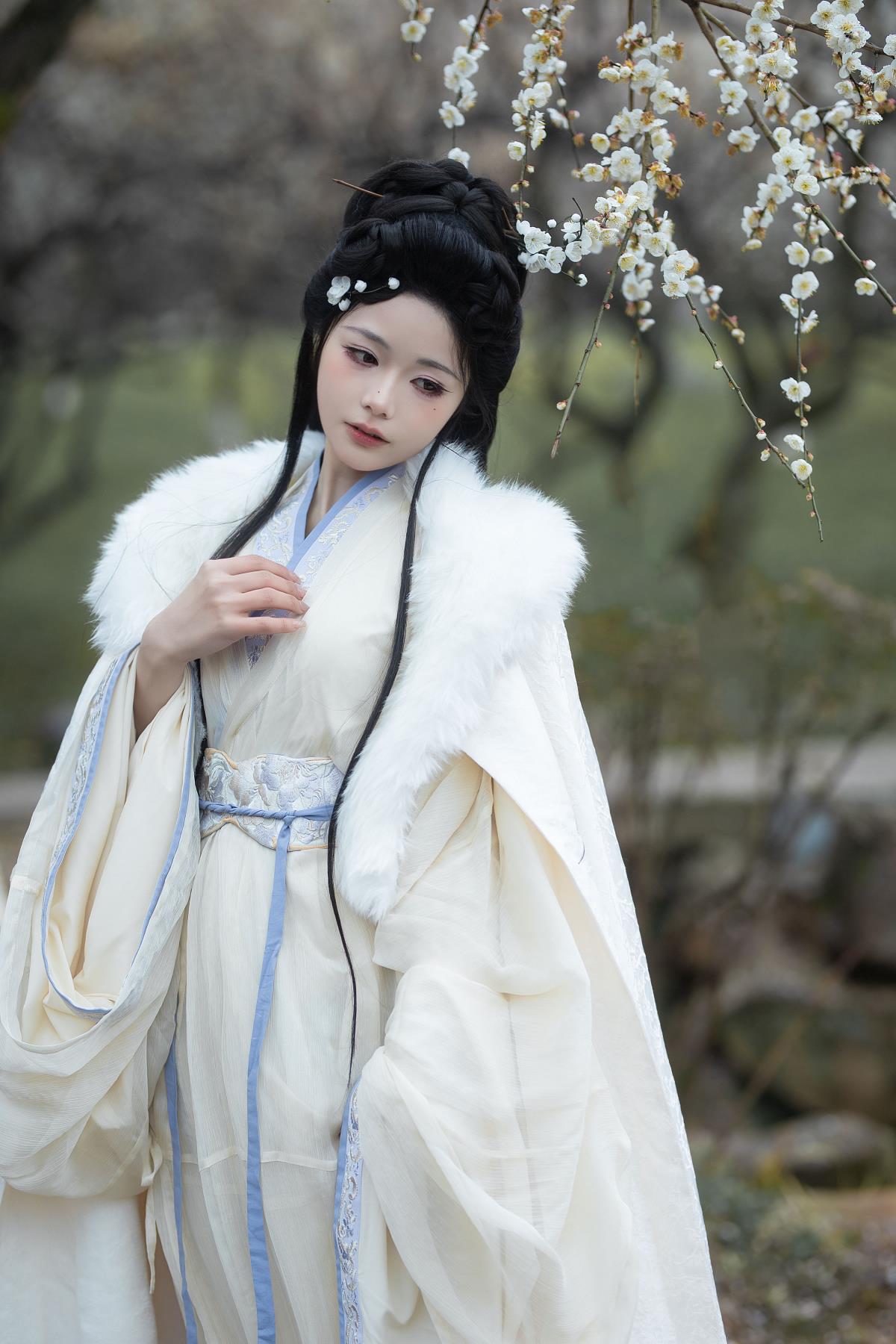 问春 - 摄影：花间 - 模特：云云的黑眼圈儿