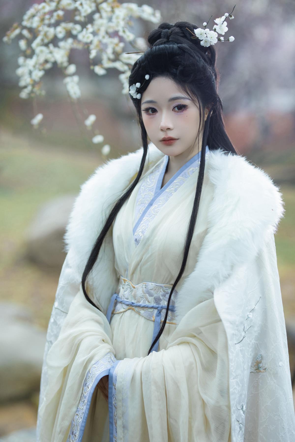 问春 - 摄影：花间 - 模特：云云的黑眼圈儿