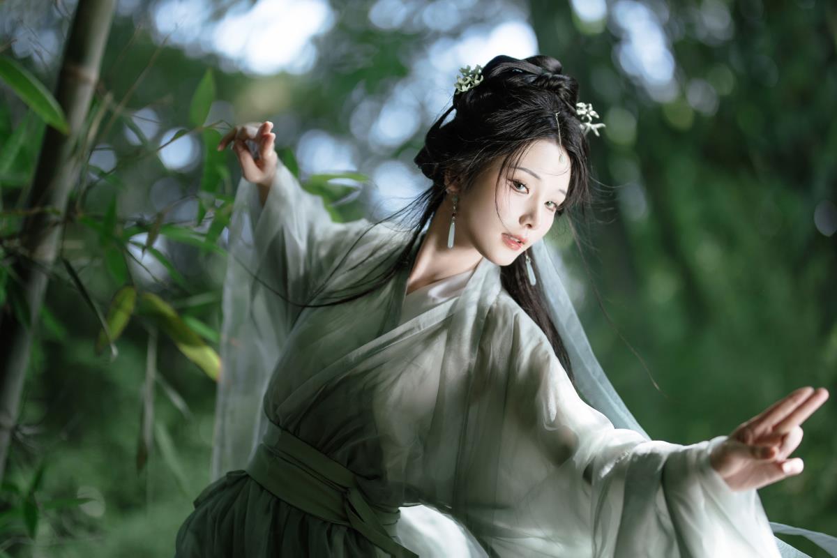 清冷大师姐 - 摄影:晓山青 - 模特:一枝沐瑶瑶-艺语图