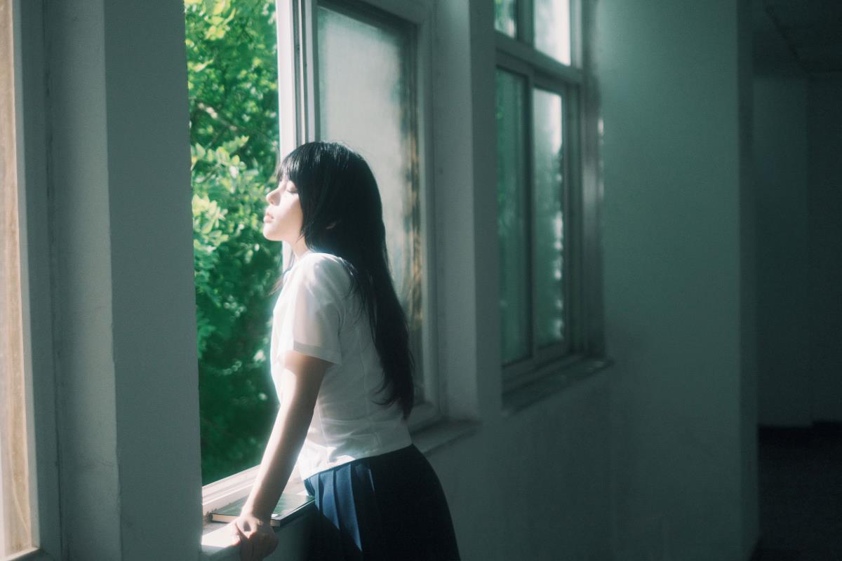 窗 - 摄影:Sa娇少女写真馆 - 模特:芝士打人-艺语图