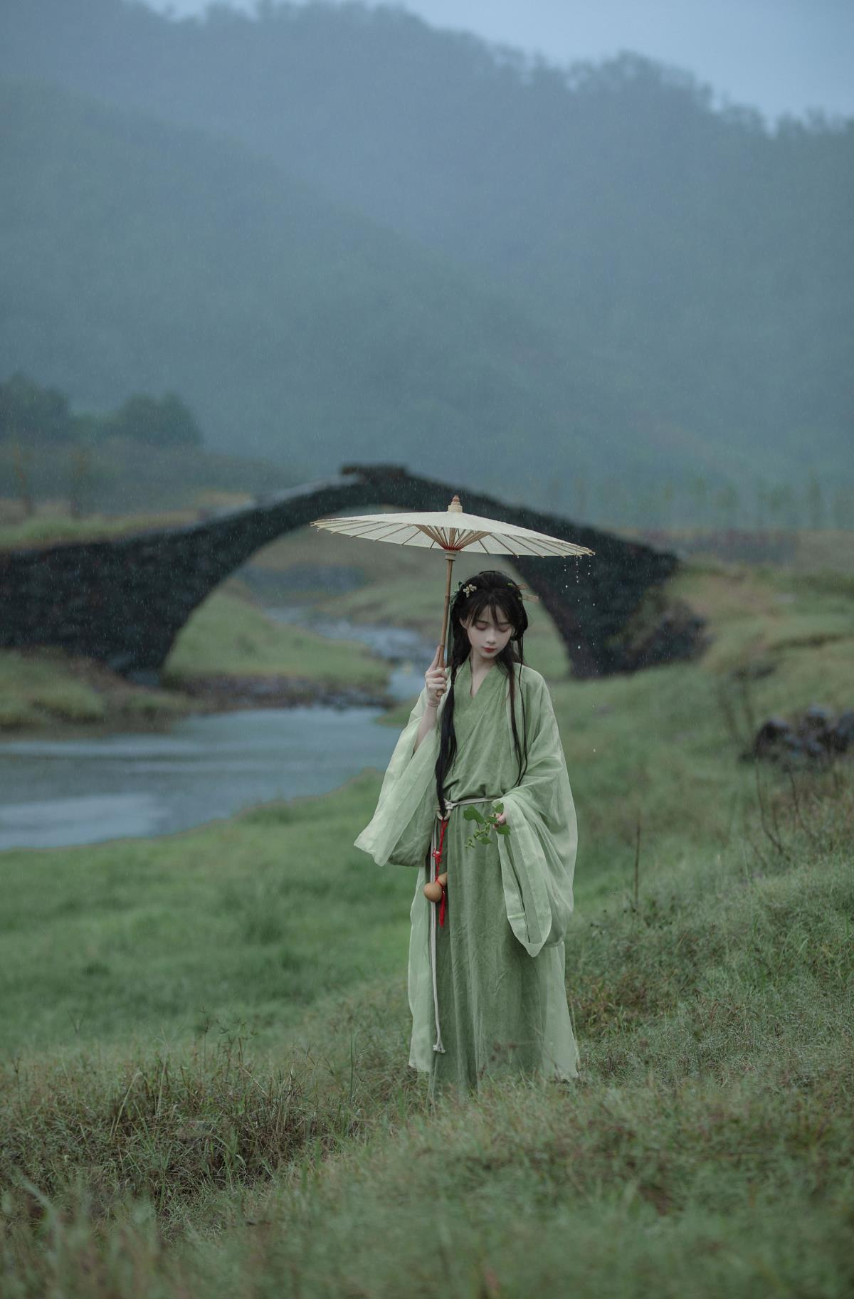 悠悠远山暮 ,独向白云归。 - 摄影:花间 - 模特:奇迹绣绣-艺语图