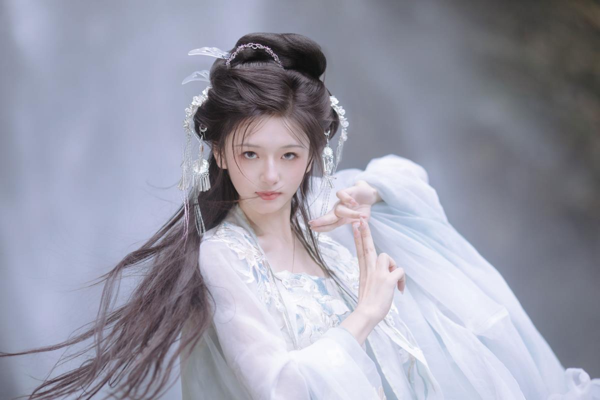 法修大师姐 - 摄影:晓山青 - 模特:赤嫣在这里~-艺语图