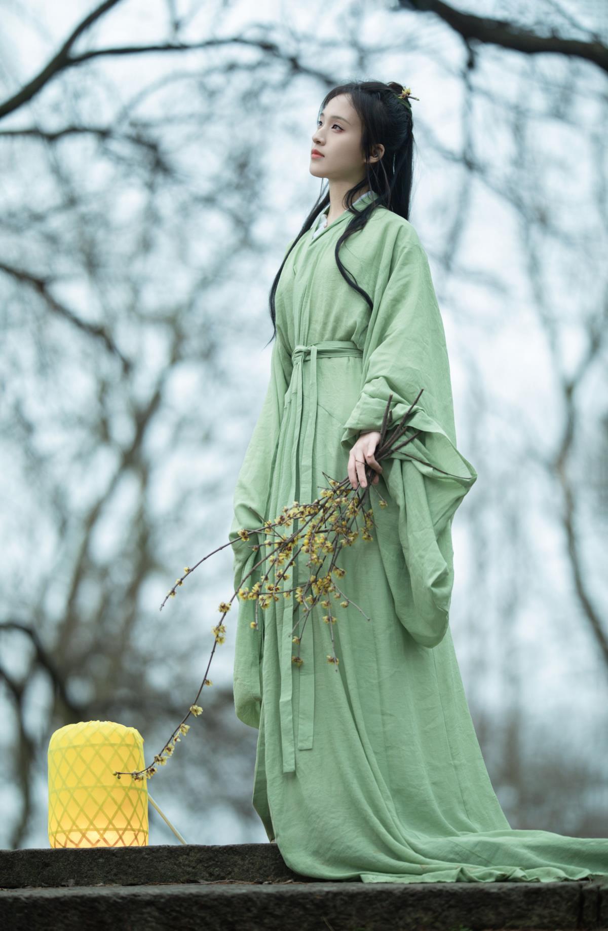 折枝 - 摄影：花间 - 模特：方莛玉-艺语图