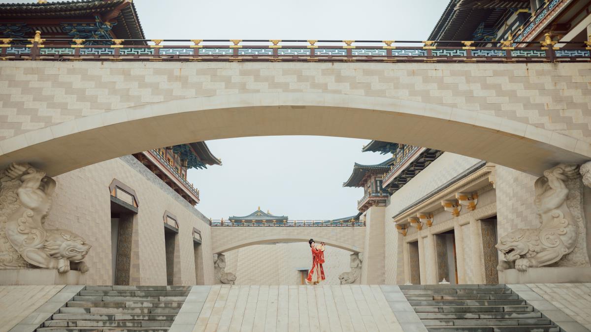 花露浓 - 摄影：辜深深 - 模特：薄菏-艺语图