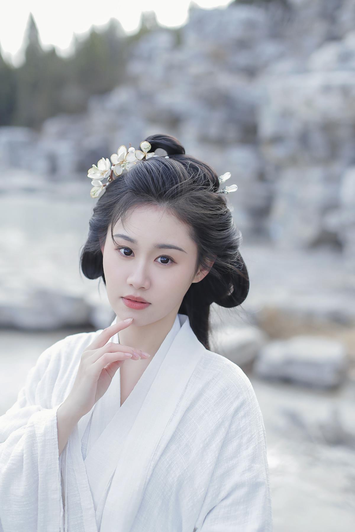 玉兰 - 摄影：尹三斤 - 模特：岳雨婷-艺语图